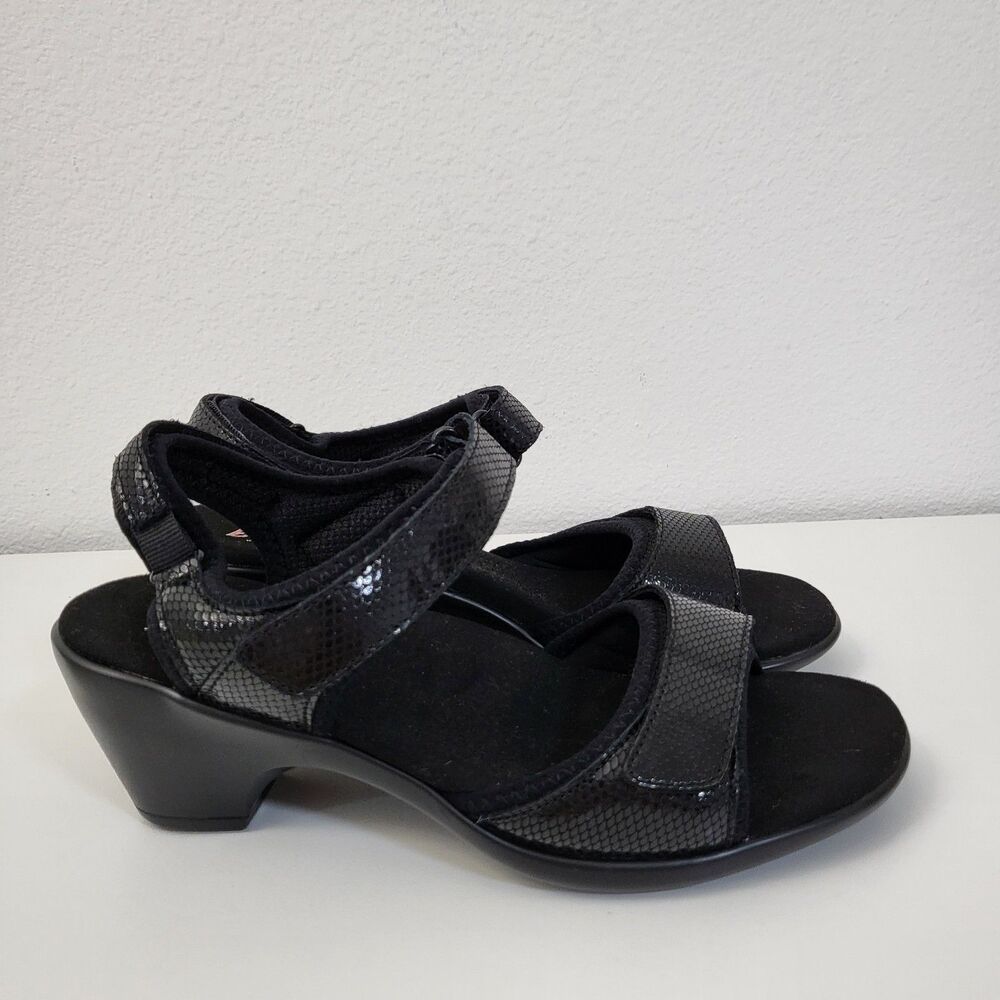 BIOHEELS Womens 8.5 B Sandals Orthocushion Black Snake Print Strappy Comfort